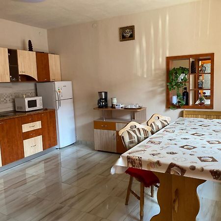 Pensiunea Razvan Gura Rîului Exteriör bild