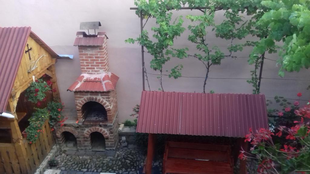 Pensiunea Razvan Gura Rîului Exteriör bild